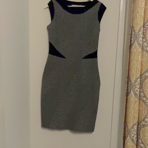 Karen Millen Gray and Black Women's Dress - Picture 1 of 2